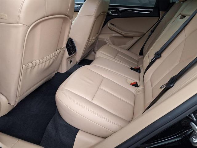 2023 Porsche Macan T