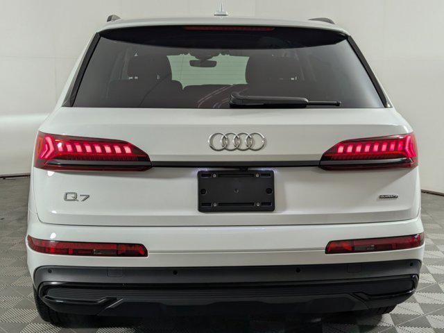 2023 Audi Q7 45 Premium Plus
